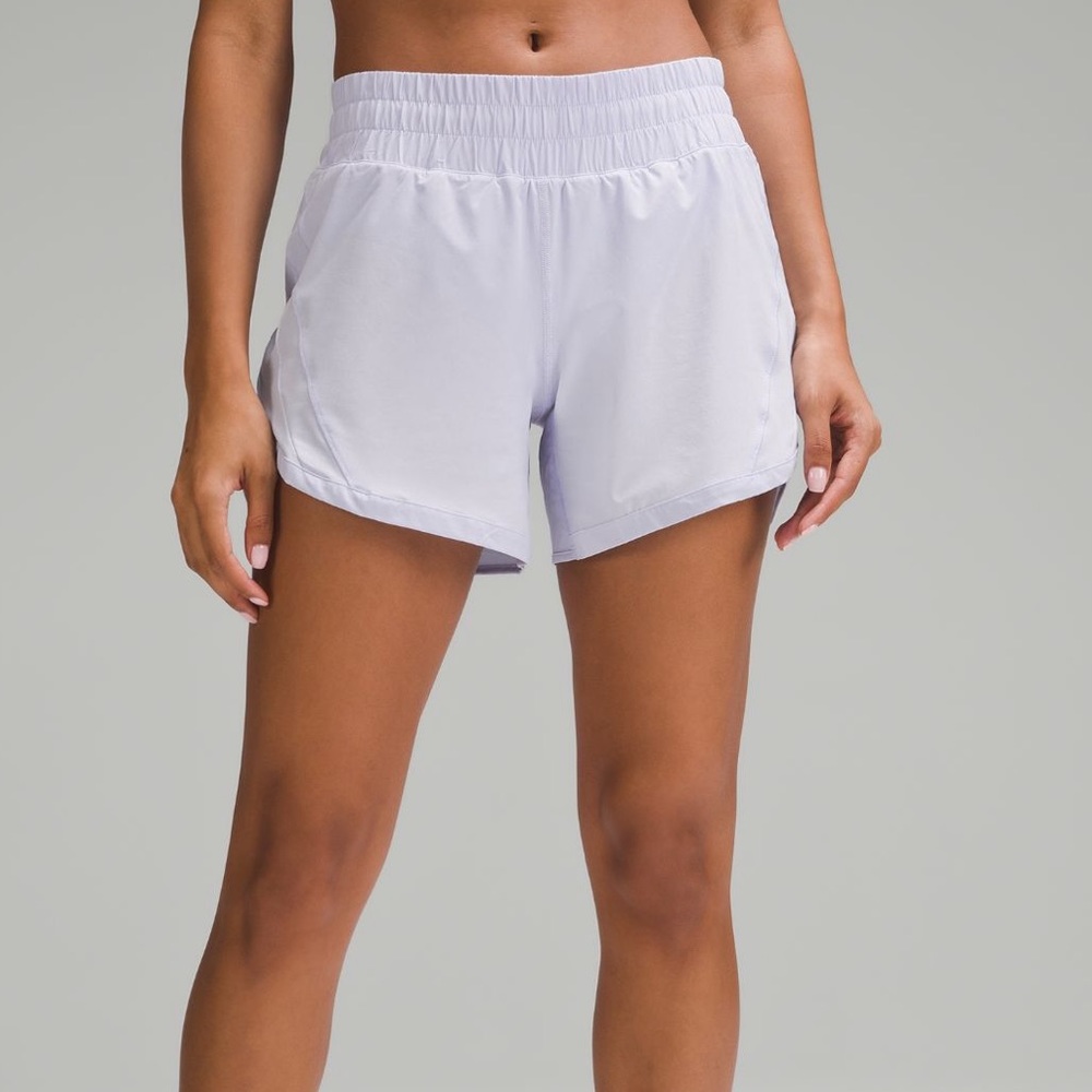 Lululemon Tack That High Rise lined short 3”